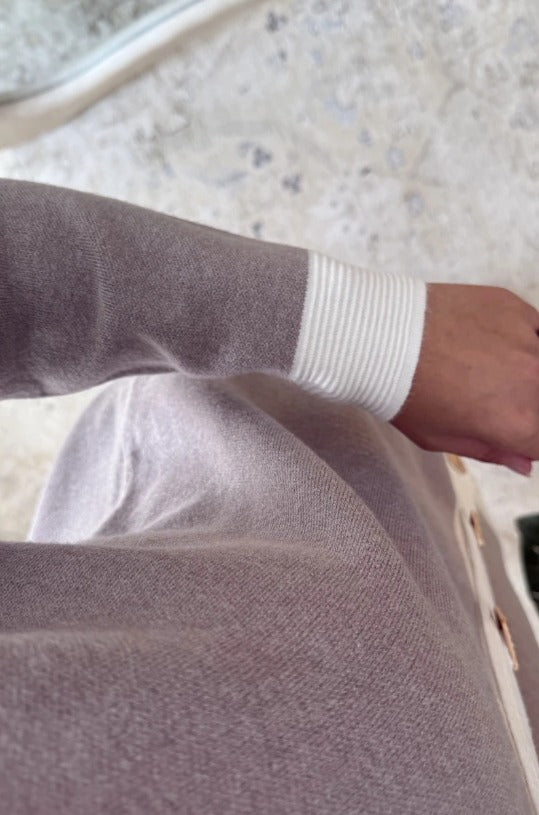 Ensemble Cardigan & Boutons Dorés