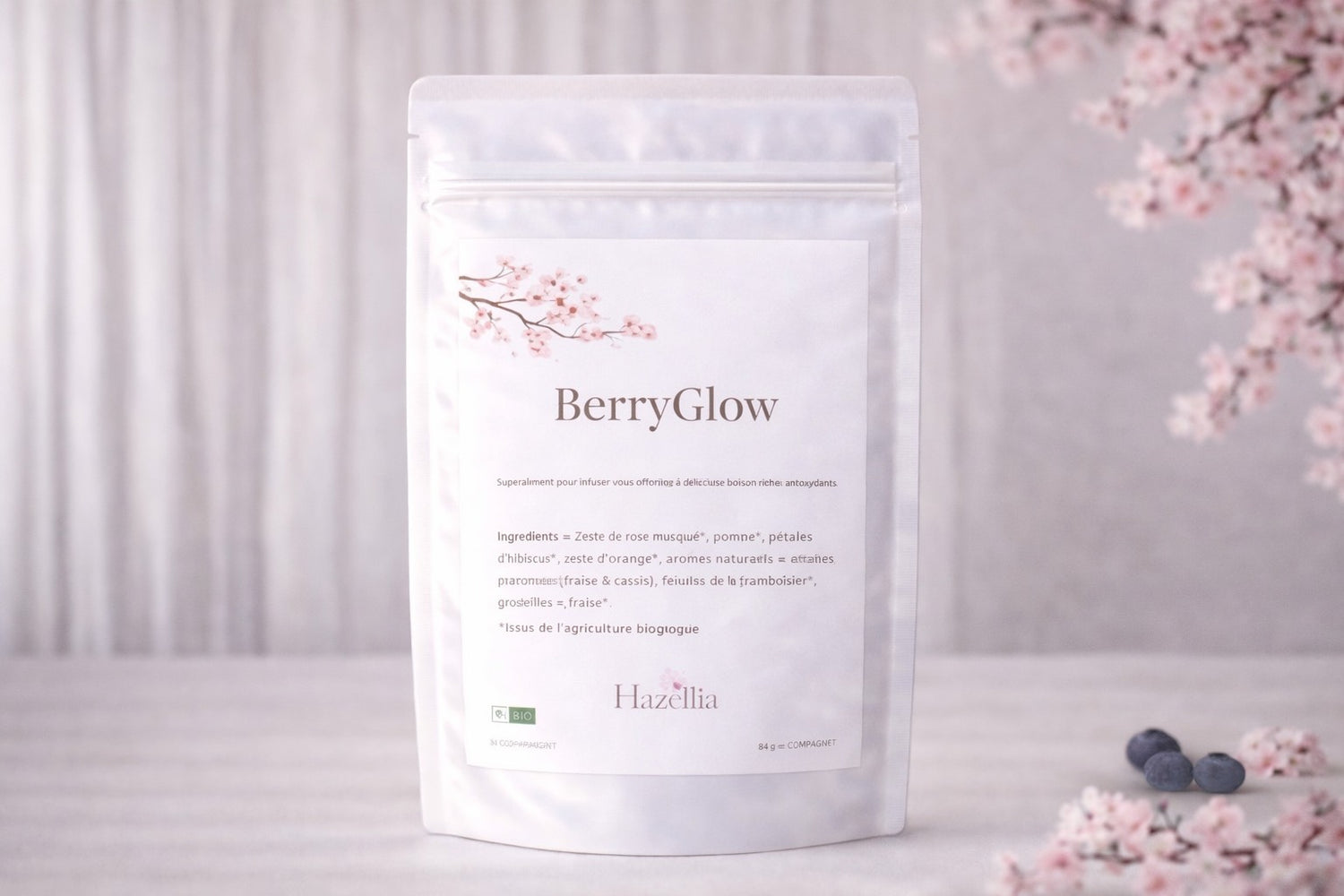 Sachet d’infusion bio BerryGlow Hazellia, mélange fruité pour l’éclat et la féminité.